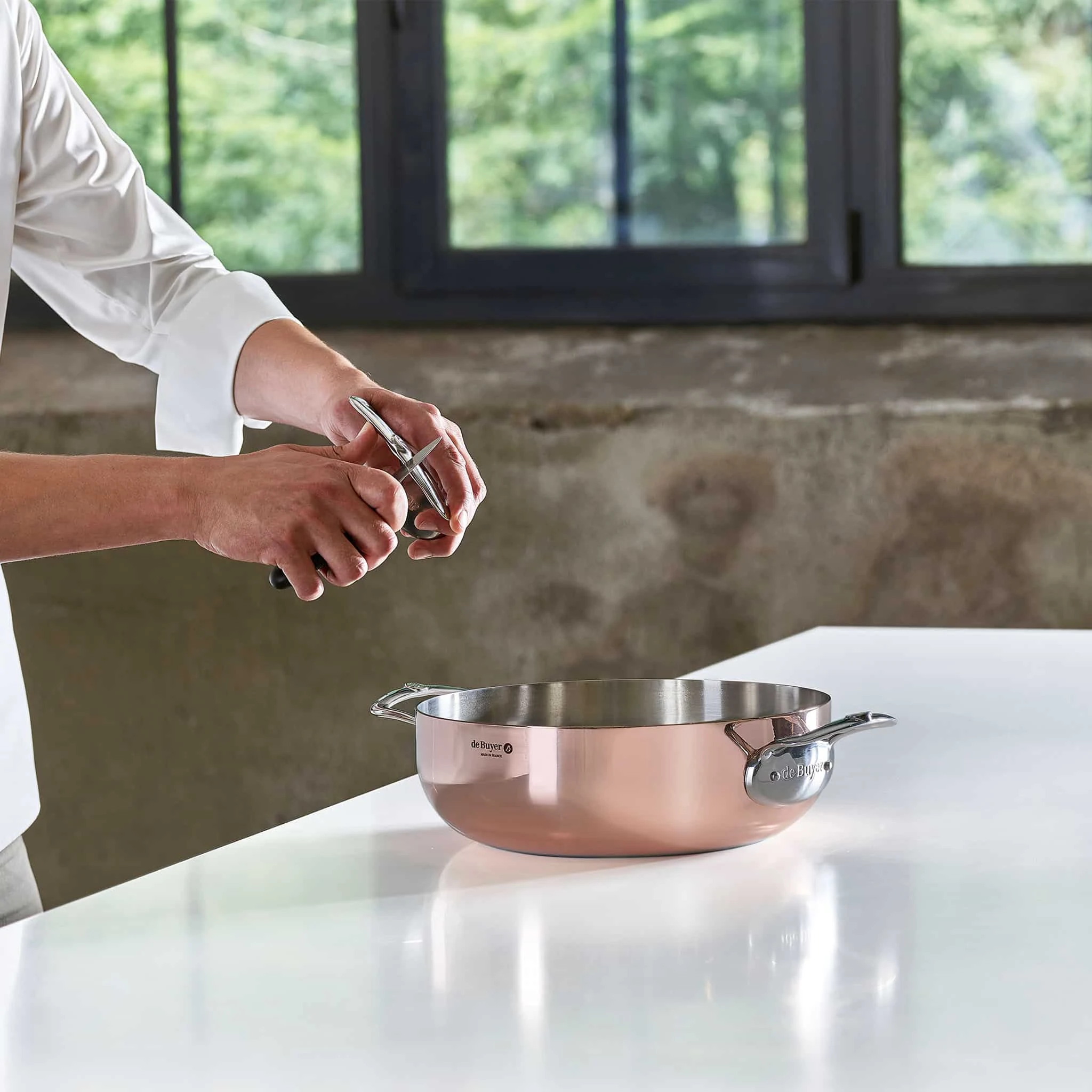 De Buyer Inocuivre Copper Saute Pan With Stainless Steel Handle And Lid 28cm - Image 2